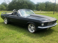 Image 3 of 34 of a 1967 FORD MUSTANG