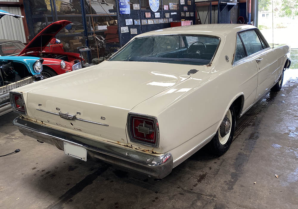 2nd Image of a 1966 FORD LTD