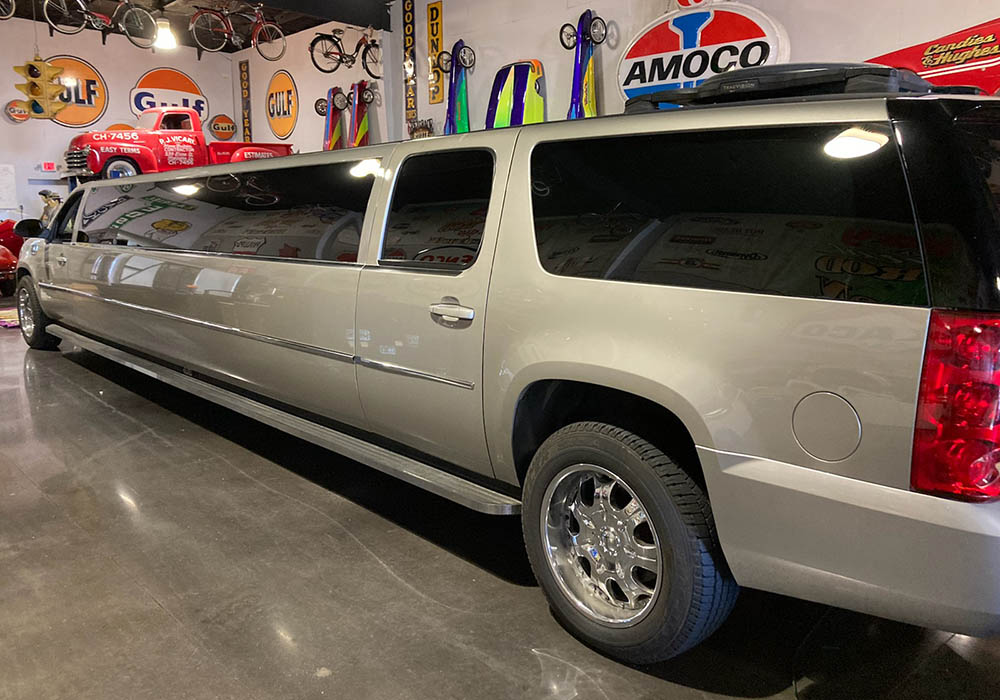 1st Image of a 2007 GMC YUKON XL 1500 SLE