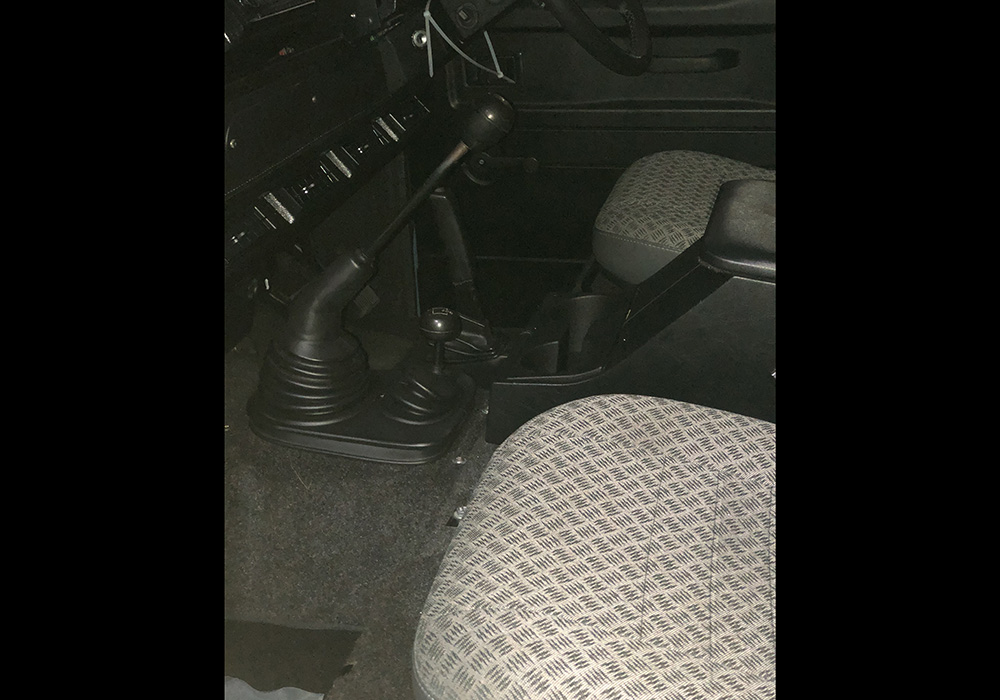 4th Image of a 1989 LAND ROVER DEFENDER 110