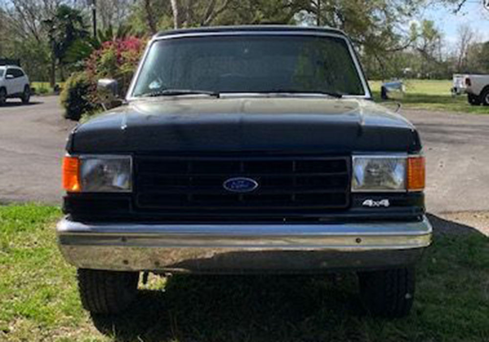 2nd Image of a 1989 FORD BRONCO XLT