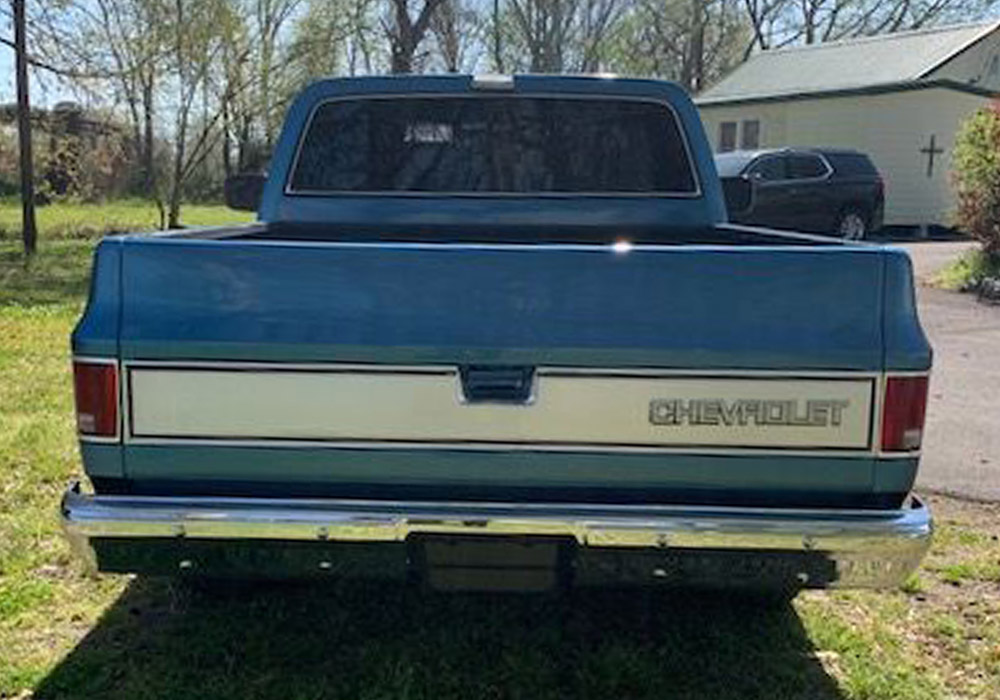 3rd Image of a 1983 CHEVROLET C10