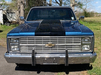 Image 3 of 13 of a 1983 CHEVROLET C10