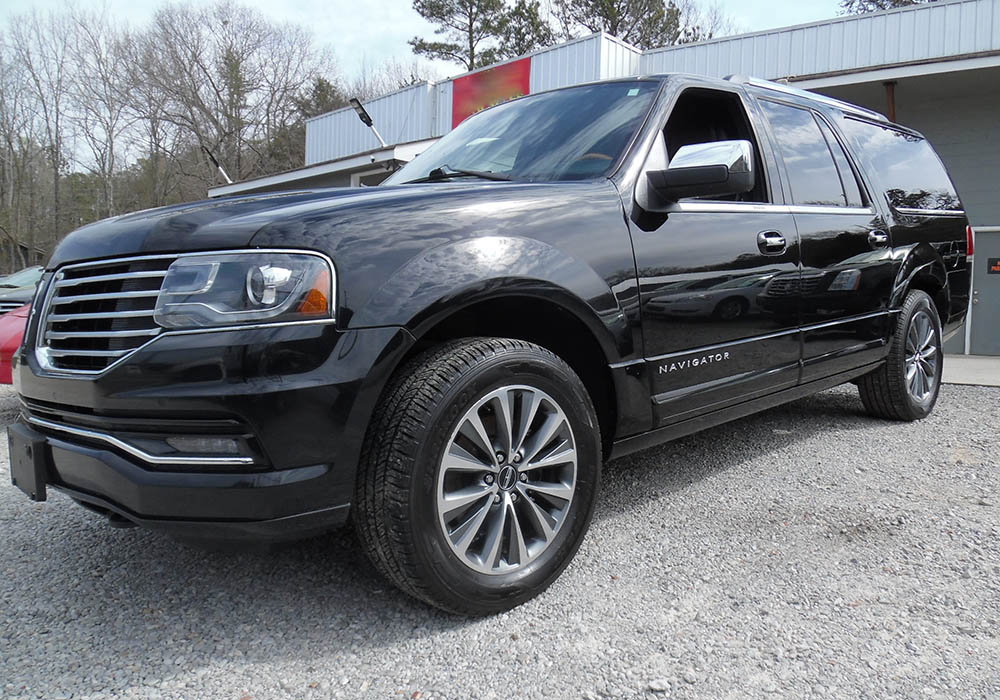 1st Image of a 2017 LINCOLN NAVIGATOR L SELECT