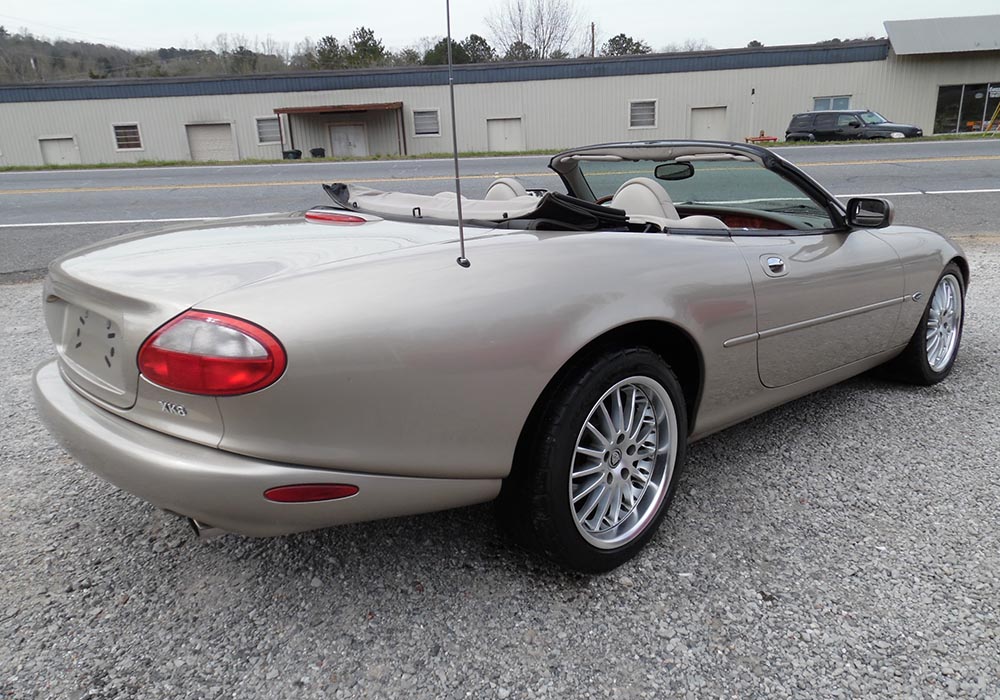 5th Image of a 2000 JAGUAR XK8 XK