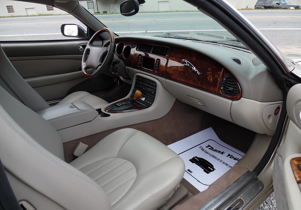 10th Image of a 2000 JAGUAR XK8 XK