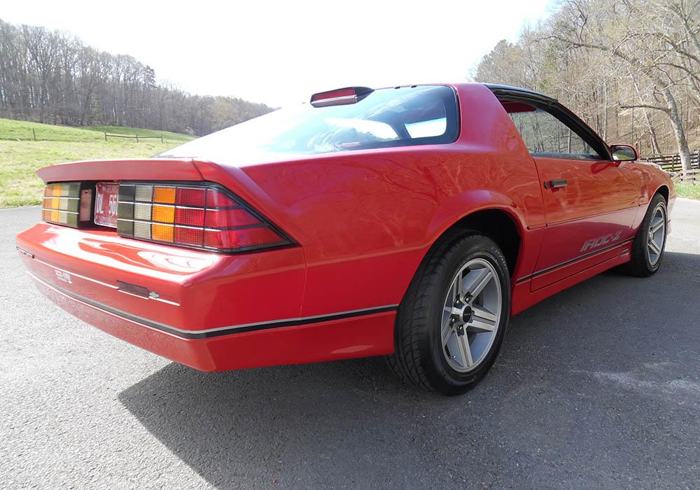 4th Image of a 1986 CHEVROLET Z-28 CAMARO