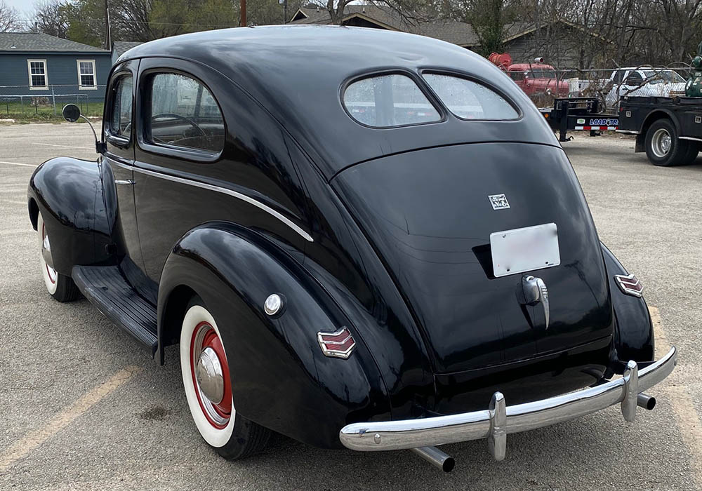 2nd Image of a 1940 FORD TUDOR