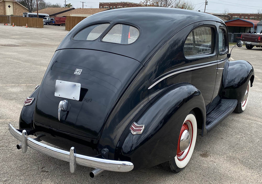 3rd Image of a 1940 FORD TUDOR