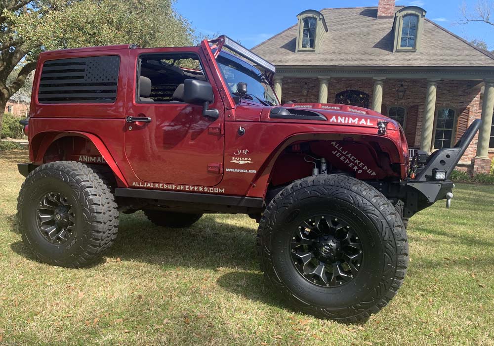 3rd Image of a 2011 JEEP WRANGLER SAHARA