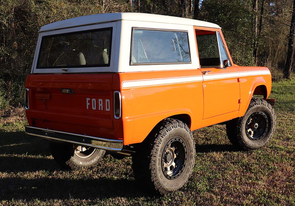 2nd Image of a 1973 FORD BRONCO