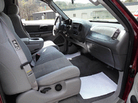 Image 9 of 13 of a 2003 FORD F150 XLT