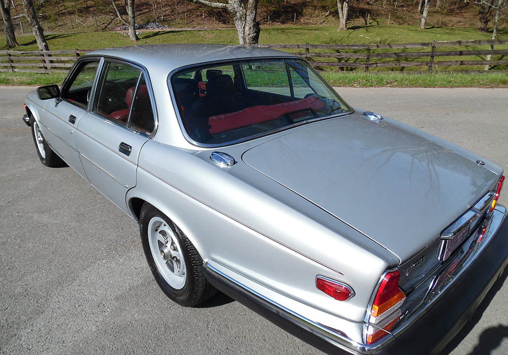 5th Image of a 1987 JAGUAR XJ6 XJ