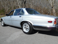 Image 5 of 14 of a 1987 JAGUAR XJ6 XJ