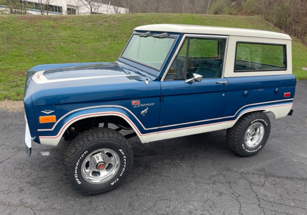 2nd Image of a 1975 FORD BRONCO