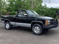 Image 2 of 12 of a 1990 CHEVROLET K1500