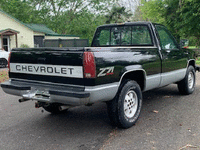 Image 4 of 12 of a 1990 CHEVROLET K1500