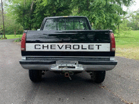 Image 8 of 12 of a 1990 CHEVROLET K1500