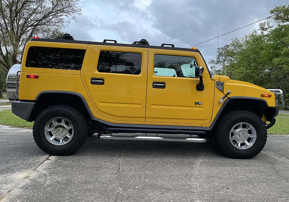 3rd Image of a 2005 HUMMER H2 3/4 TON