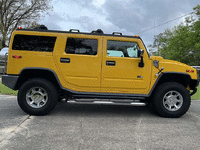 Image 4 of 6 of a 2005 HUMMER H2 3/4 TON