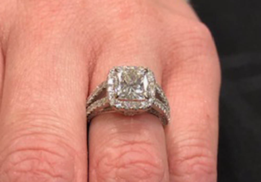 2nd Image of a N/A DIAMOND ENGAGEMENT RING