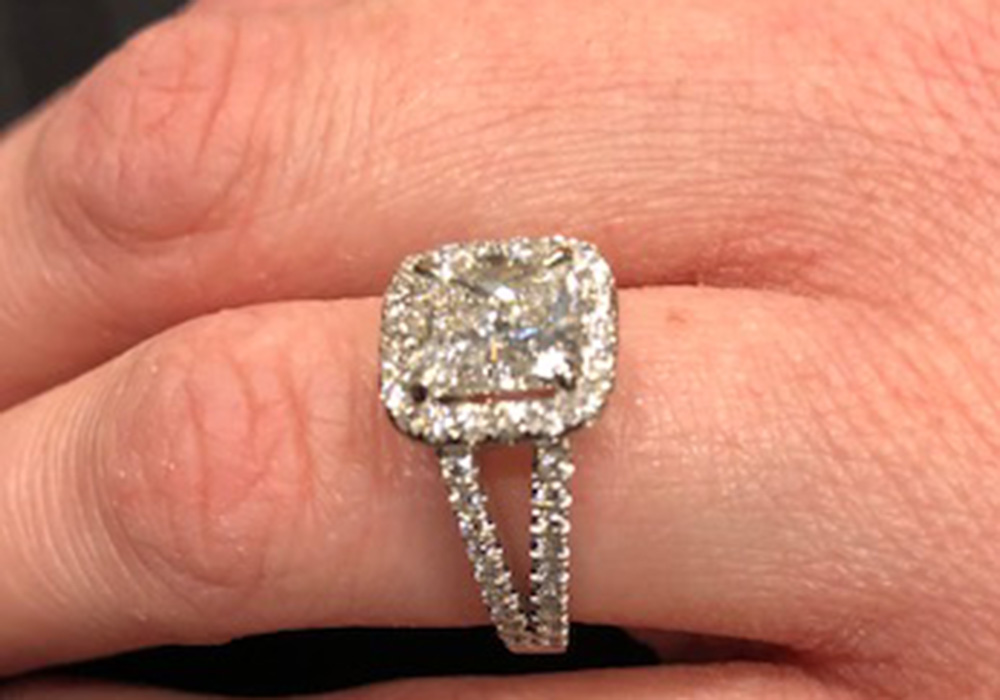 3rd Image of a N/A DIAMOND ENGAGEMENT RING