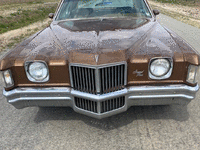 Image 2 of 8 of a 1971 PONTIAC GRAND PRIX