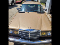 Image 5 of 8 of a 1985 MERCEDES-BENZ 300 300CDT