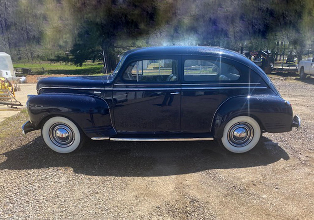 2nd Image of a 1941 PLYMOUTH PLYMOUTH SPECIAL DELUXE