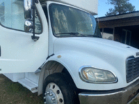 Image 3 of 6 of a 2003 FREIGHTLINER M2 BUSINESS