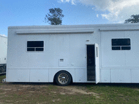 Image 4 of 6 of a 2003 FREIGHTLINER M2 BUSINESS