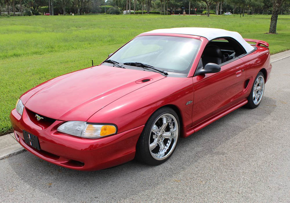 2nd Image of a 1996 FORD MUSTANG GT