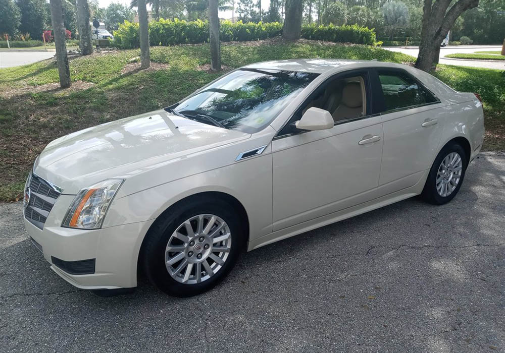 0th Image of a 2011 CADILLAC CTS LUXURY