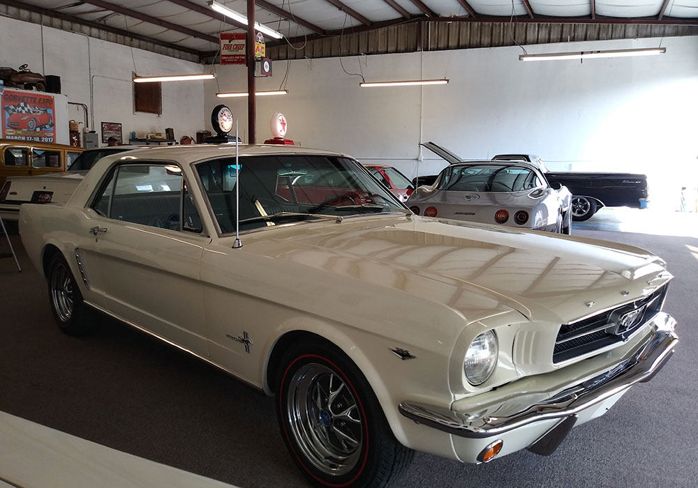 1st Image of a 1965 FORD MUSTANG