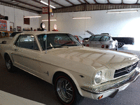 Image 2 of 32 of a 1965 FORD MUSTANG