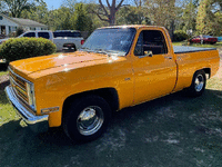 Image 2 of 15 of a 1986 CHEVROLET C10