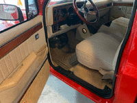 Image 4 of 6 of a 1982 CHEVROLET C10