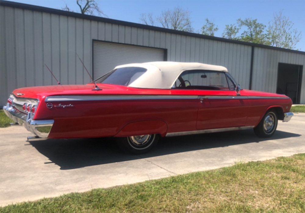 3rd Image of a 1962 CHEVROLET IMPALA