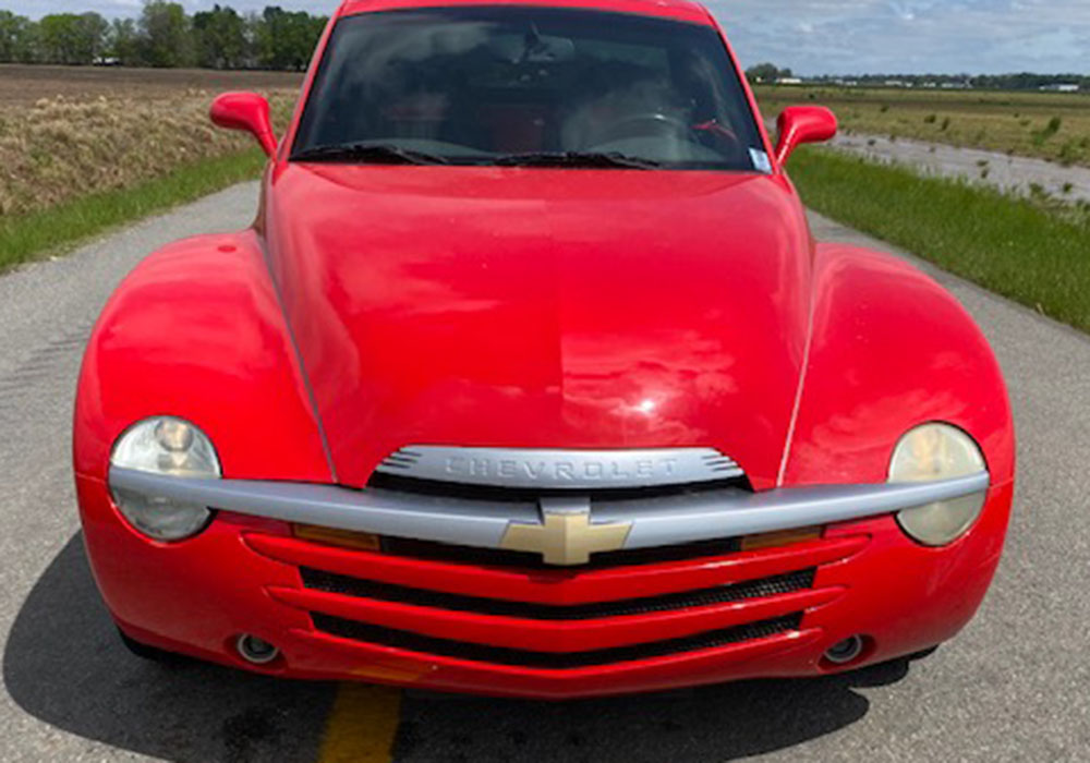 2nd Image of a 2003 CHEVROLET SSR LS