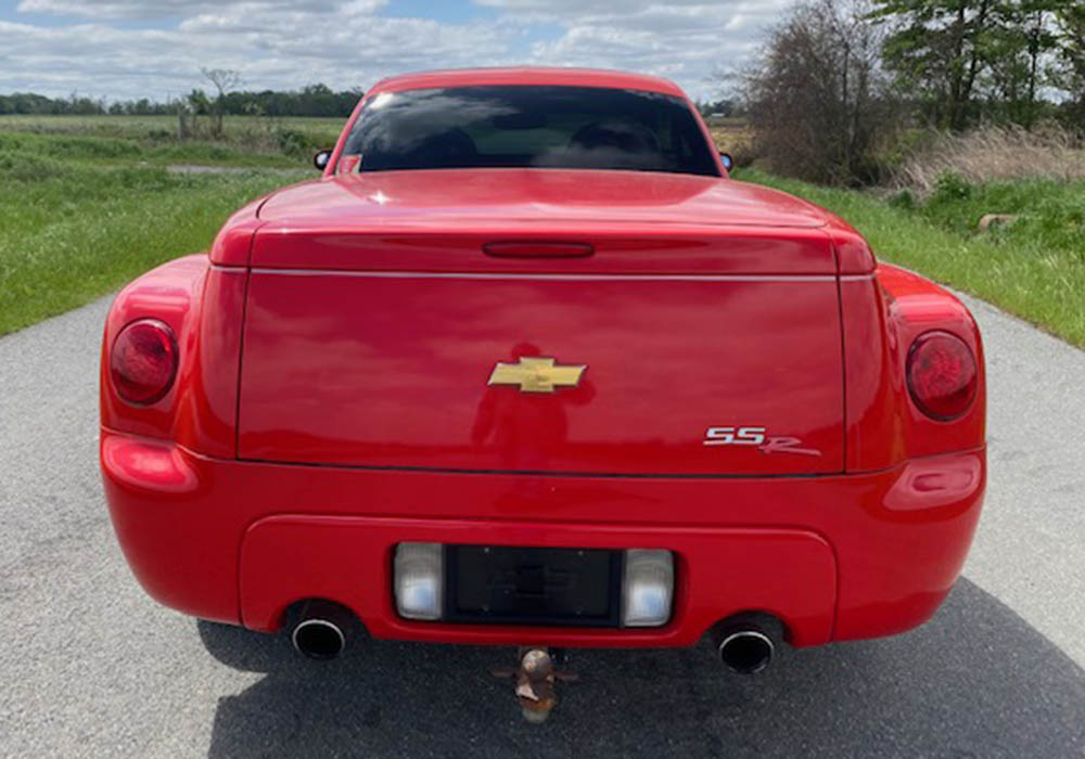 3rd Image of a 2003 CHEVROLET SSR LS