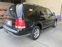 Image 3 of 13 of a 2004 LINCOLN AVIATOR