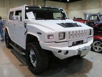 Image 2 of 14 of a 2006 HUMMER H2 SUT 3/4 TON