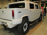 Image 11 of 14 of a 2006 HUMMER H2 SUT 3/4 TON