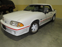 Image 2 of 15 of a 1989 FORD MUSTANG