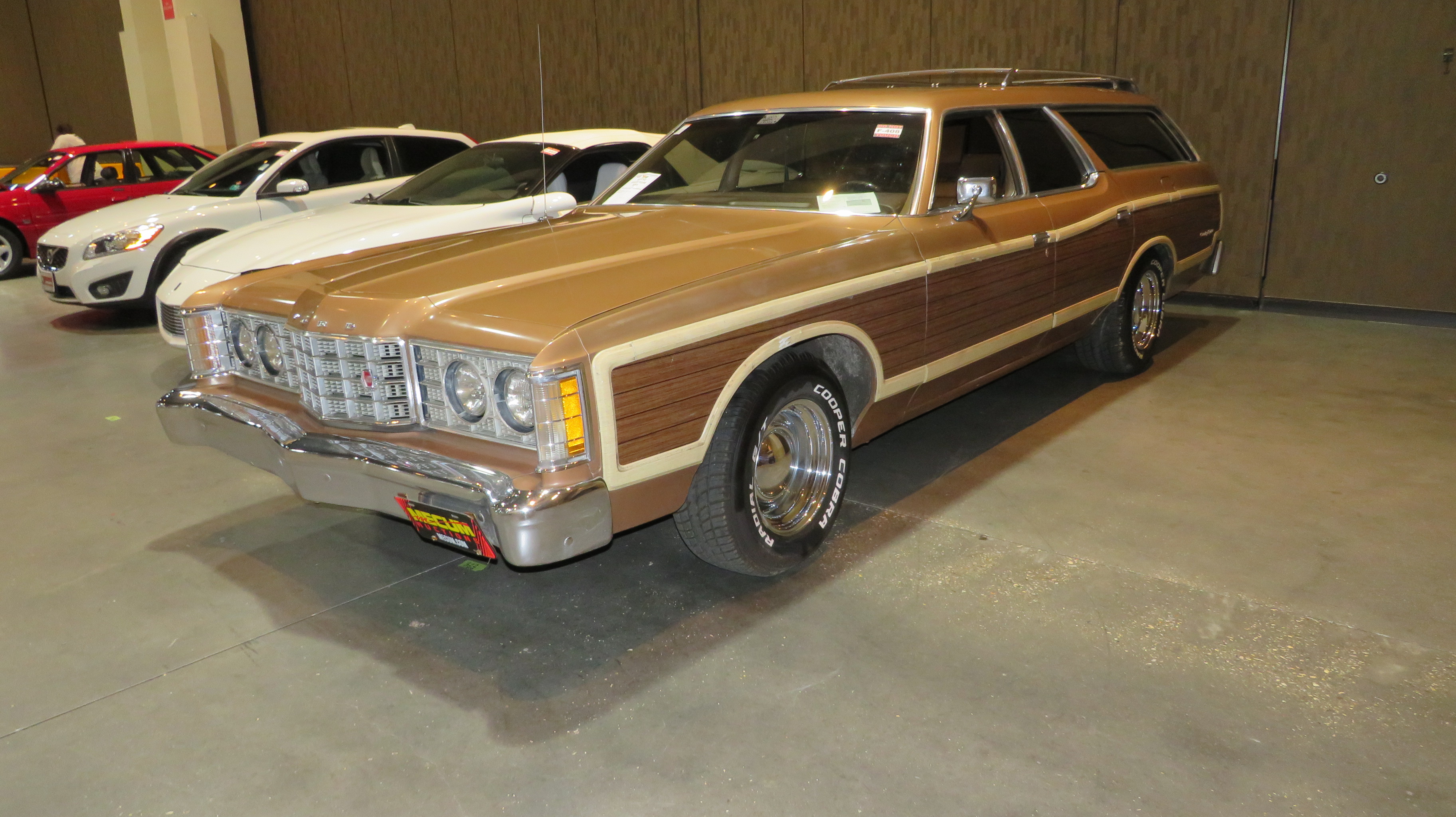 1st Image of a 1973 FORD COUNTRY SQUIRE