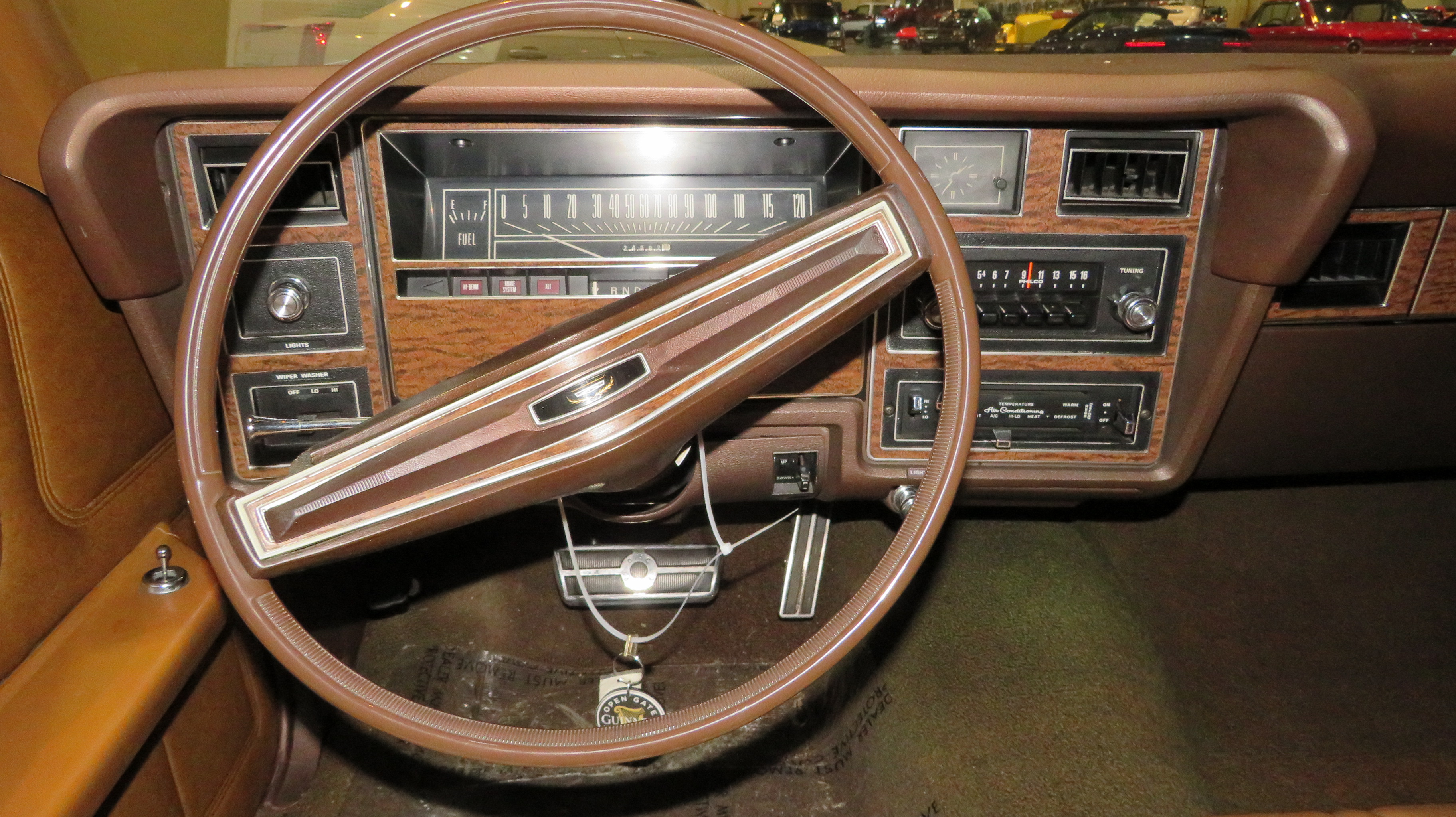 3rd Image of a 1973 FORD COUNTRY SQUIRE