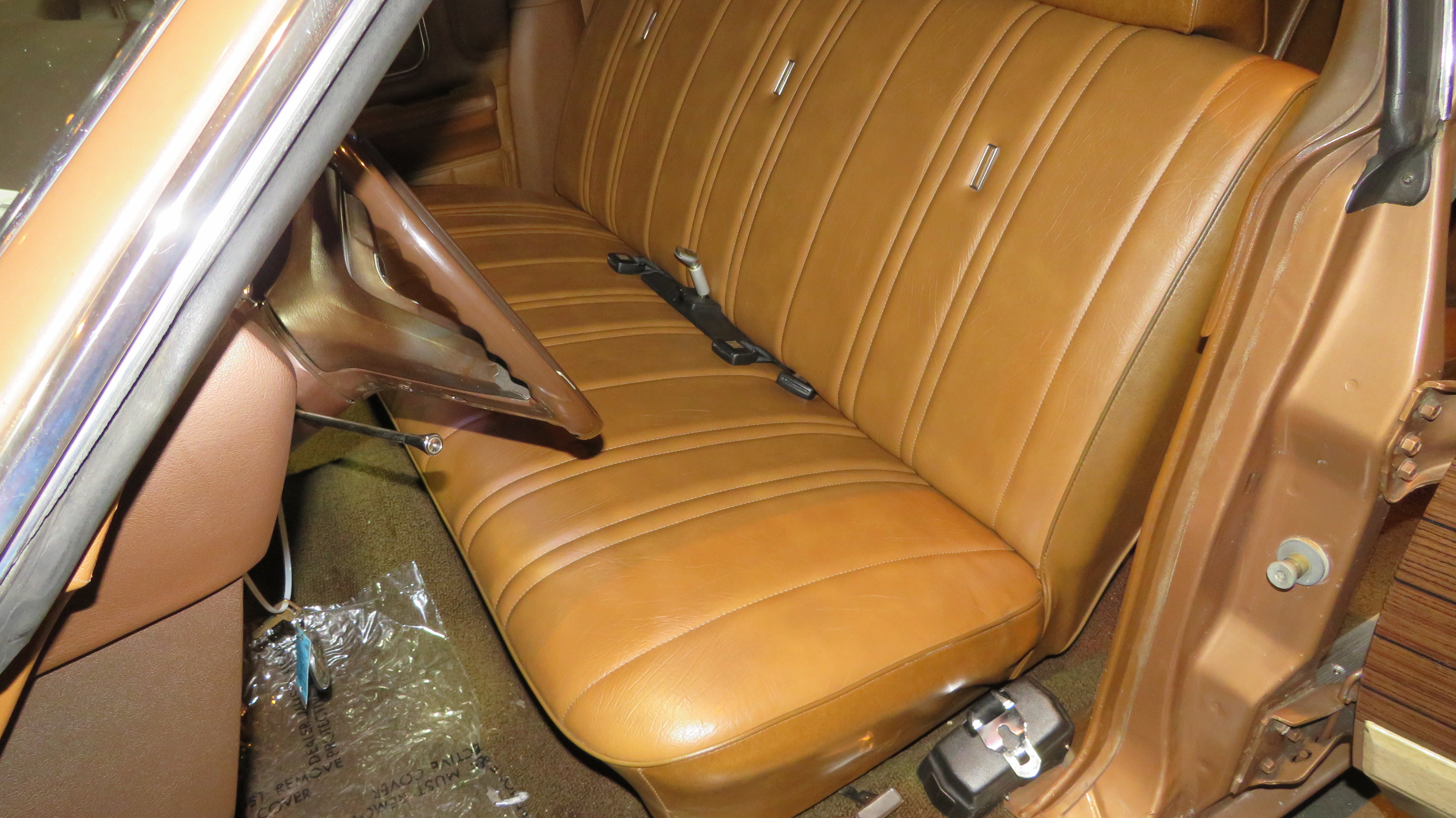 4th Image of a 1973 FORD COUNTRY SQUIRE