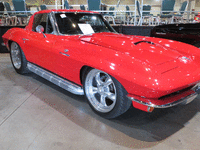 Image 2 of 11 of a 1963 CHEVROLET CORVETTE