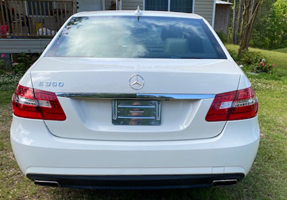 3rd Image of a 2011 MERCEDES-BENZ E-CLASS E350