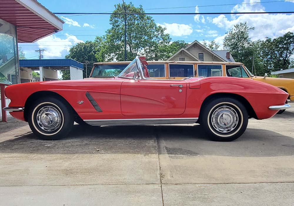 5th Image of a 1962 CHEVROLET CORVETTE